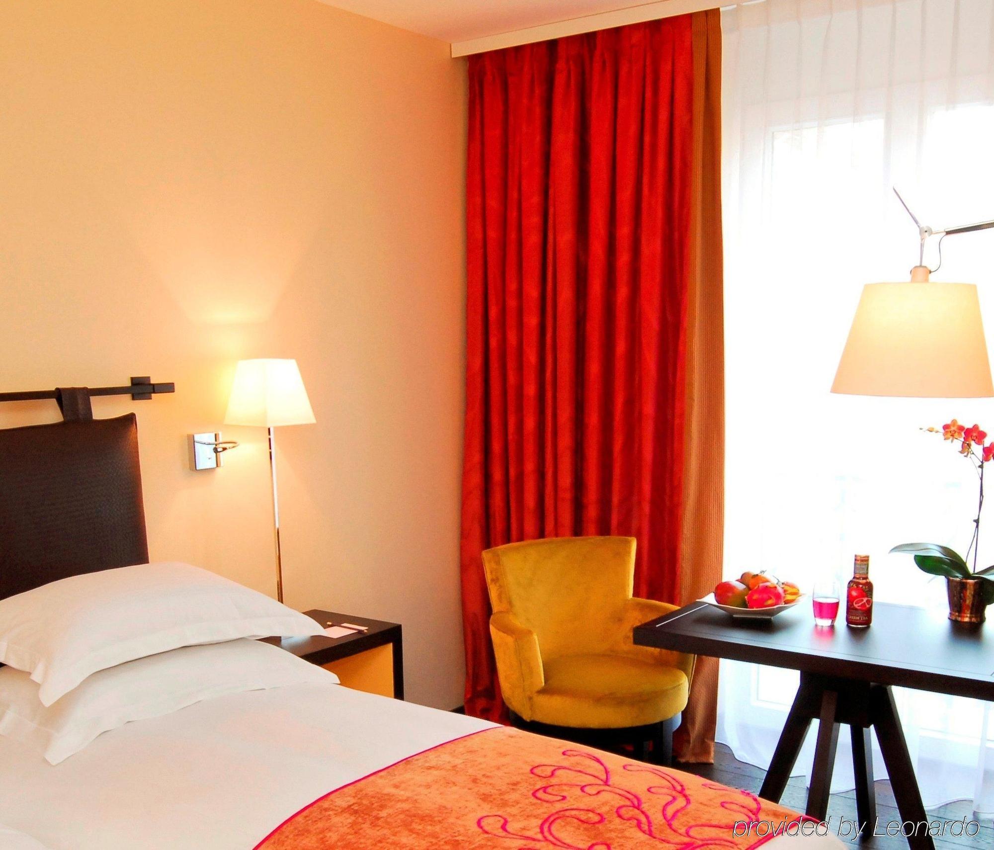 Eastwest Hotel By Malone Geneva Room photo